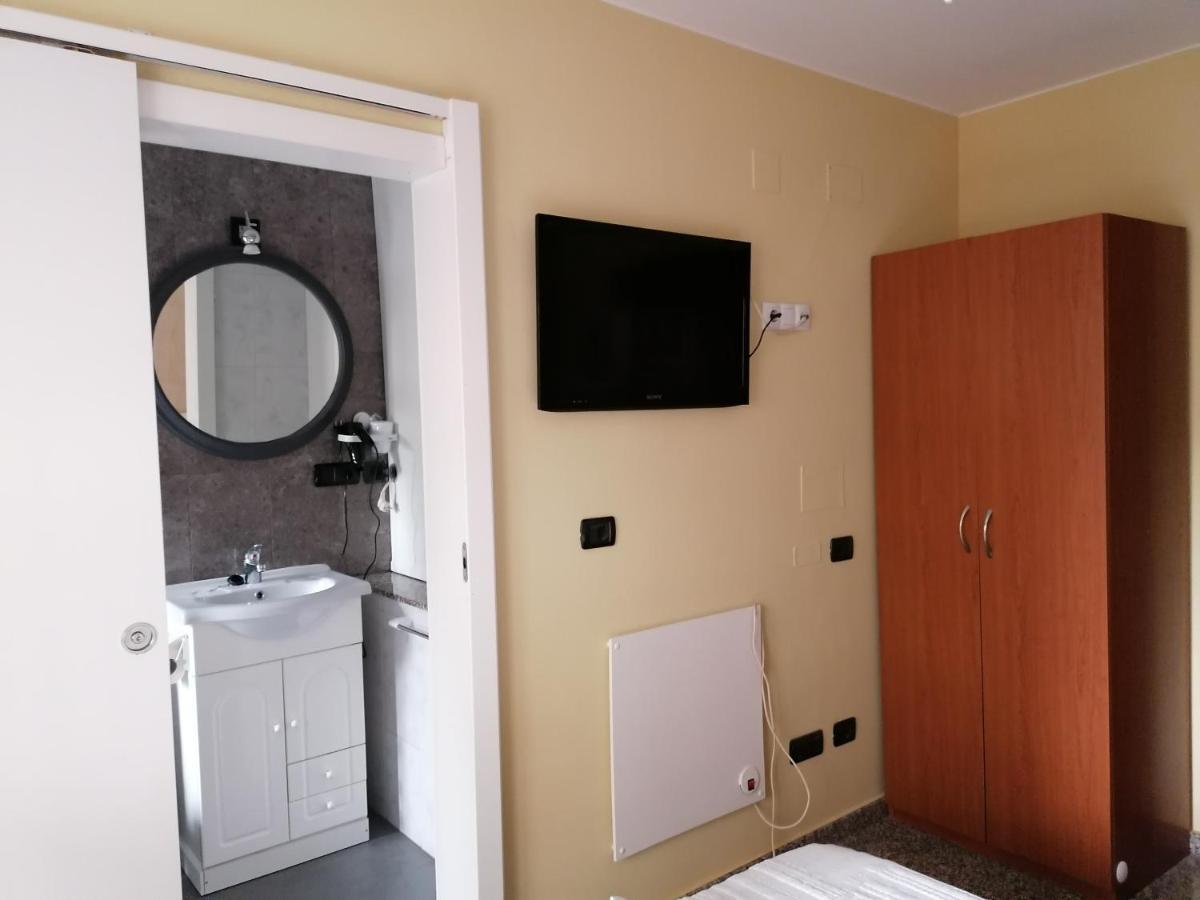 Cuatro Caminos Hotel Sarria Kültér fotó