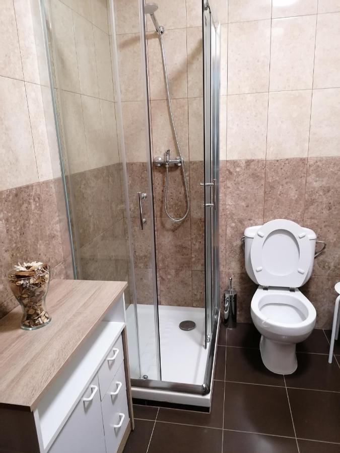 Cuatro Caminos Hotel Sarria Kültér fotó