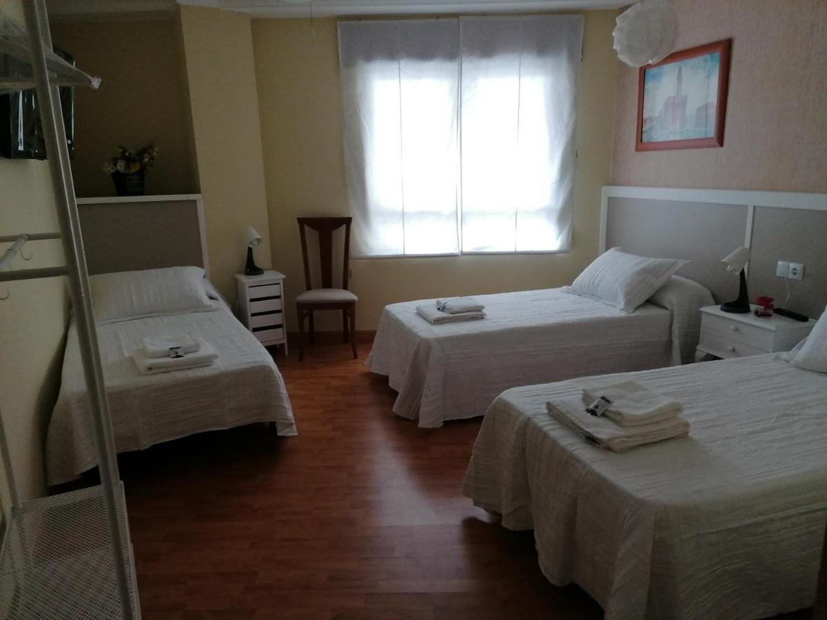 Cuatro Caminos Hotel Sarria Kültér fotó