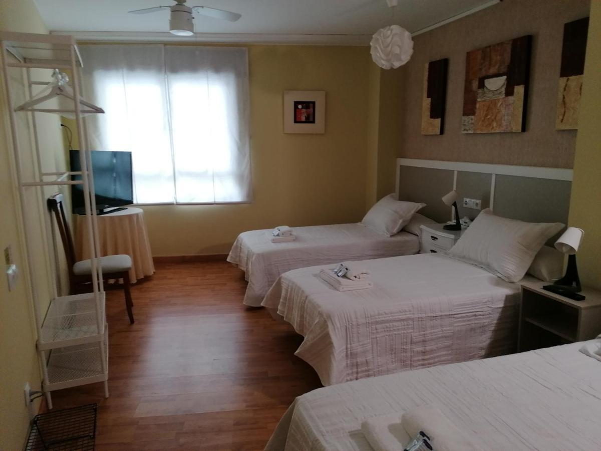 Cuatro Caminos Hotel Sarria Kültér fotó