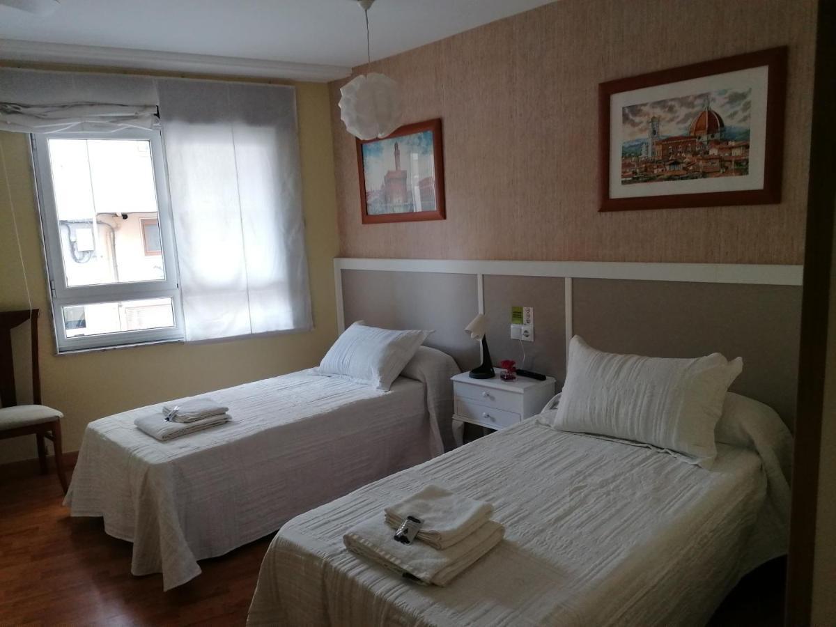 Cuatro Caminos Hotel Sarria Kültér fotó