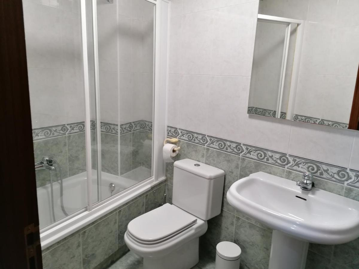 Cuatro Caminos Hotel Sarria Kültér fotó